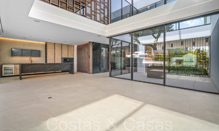 Casa de diseño de última generación en venta en un complejo innovador en la Milla de Oro de Marbella, a un paso de la playa 69003 