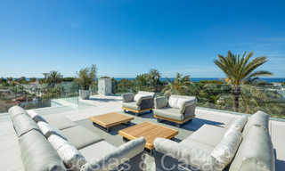 Villa contemporánea de lujo en venta a un paso de la playa en el este de Marbella 69048 