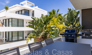 Apartamento de diseño moderno, listo para entrar a vivir, en venta cerca del campo de golf en el triángulo dorado de Marbella - Benahavis - Estepona 68770 
