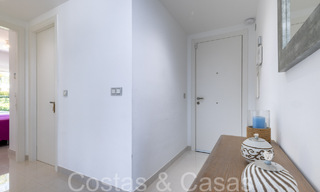Apartamento de diseño moderno, listo para entrar a vivir, en venta cerca del campo de golf en el triángulo dorado de Marbella - Benahavis - Estepona 68799 