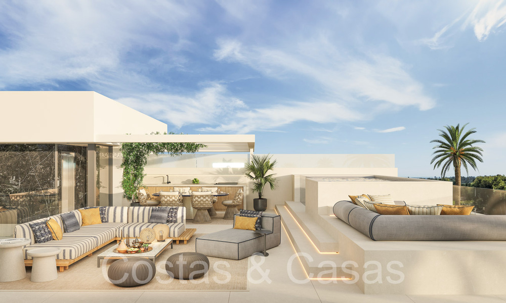 ¡Reventa! Casa de diseño ultramoderna en venta en un complejo privilegiado en la Milla de Oro de Marbella 69083