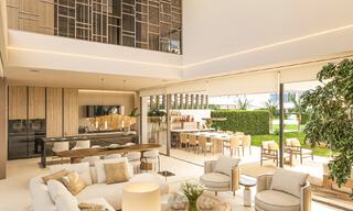 ¡Reventa! Casa de diseño ultramoderna en venta en un complejo privilegiado en la Milla de Oro de Marbella 69115 