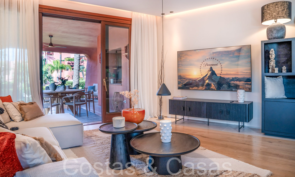 Apartamento superior con jardín en un complejo privilegiado frente al mar en la Nueva Milla de Oro entre Marbella y Estepona 69391