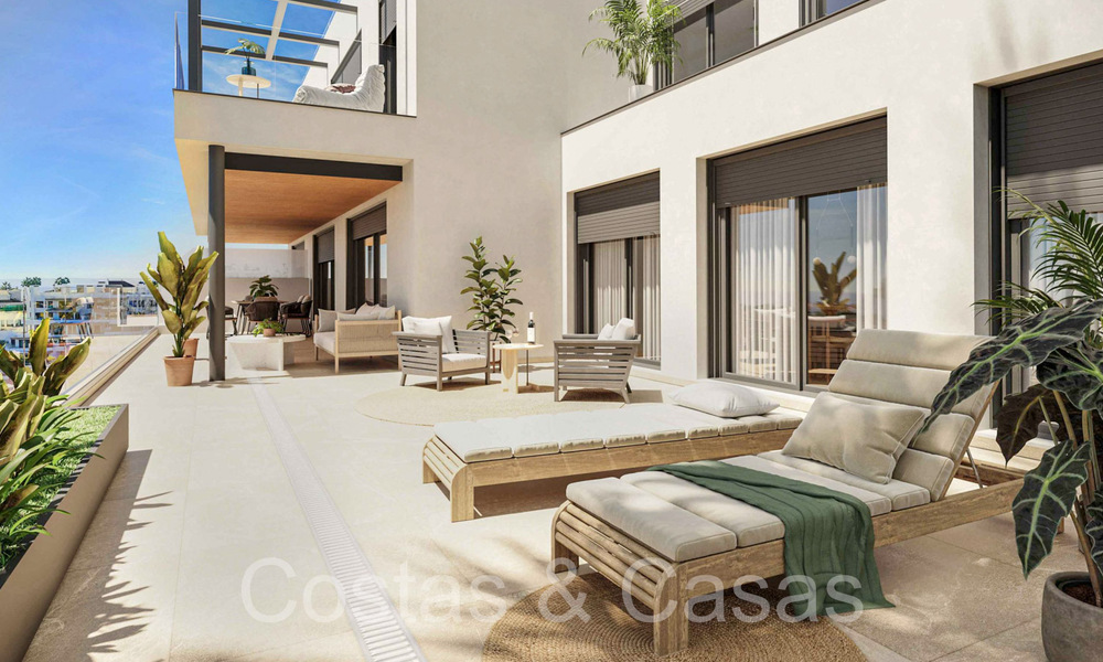 Apartamentos nuevos y contemporáneos con vistas al mar en venta a poca distancia del centro de Estepona y de la playa 69412