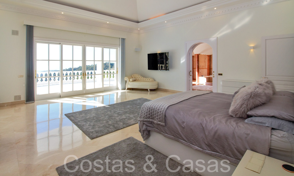 Villa clásica mediterránea con impresionantes vistas al mar en venta, en el exclusivo complejo La Zagaleta en Benahavis - Marbella 69754