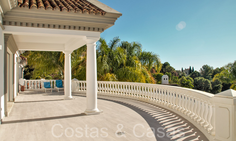 Villa clásica mediterránea con impresionantes vistas al mar en venta, en el exclusivo complejo La Zagaleta en Benahavis - Marbella 69760