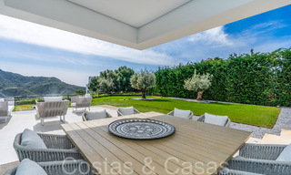 Villa de lujo lista para entrar a vivir con vistas panorámicas en venta en una comunidad cerrada de Benahavis - Marbella 70026 