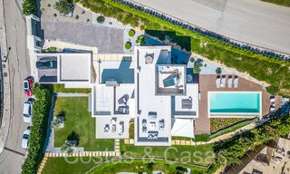 Villa de lujo lista para entrar a vivir con vistas panorámicas en venta en una comunidad cerrada de Benahavis - Marbella 70031 