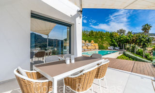 Villa de lujo lista para entrar a vivir con vistas panorámicas en venta en una comunidad cerrada de Benahavis - Marbella 70060 