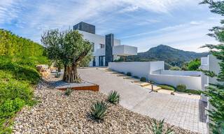 Villa de lujo lista para entrar a vivir con vistas panorámicas en venta en una comunidad cerrada de Benahavis - Marbella 70067 