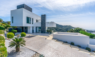 Villa de lujo lista para entrar a vivir con vistas panorámicas en venta en una comunidad cerrada de Benahavis - Marbella 70068 