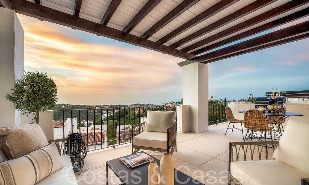 Listo para entrar a vivir, sofisticado ático en venta en un enclave de golf cerrado de La Quinta en Benahavis - Marbella 70188