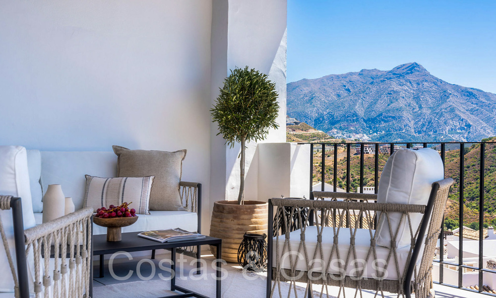 Listo para entrar a vivir, sofisticado ático en venta en un enclave de golf cerrado de La Quinta en Benahavis - Marbella 70197