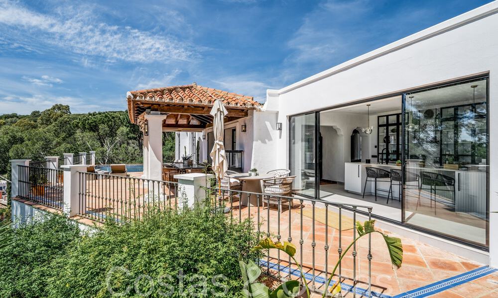 Villa de lujo de una planta en estilo mediterráneo contemporáneo en venta rodeada de naturaleza en El Madroñal, Benahavis - Marbella 70265