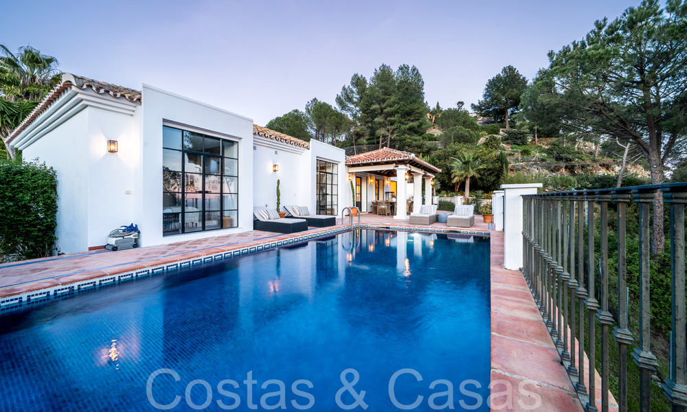 Villa de lujo de una planta en estilo mediterráneo contemporáneo en venta rodeada de naturaleza en El Madroñal, Benahavis - Marbella 70276