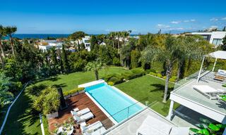 Villa de diseño galardonada con arquitectura moderna en venta a pocos pasos de la playa en el este de Marbella 70348 