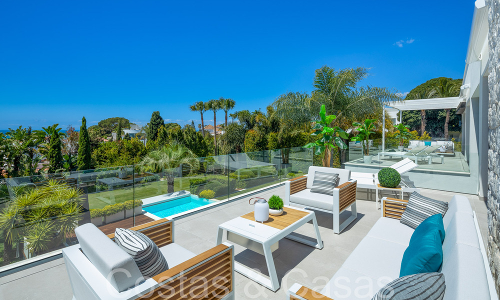 Villa de diseño galardonada con arquitectura moderna en venta a pocos pasos de la playa en el este de Marbella 70352