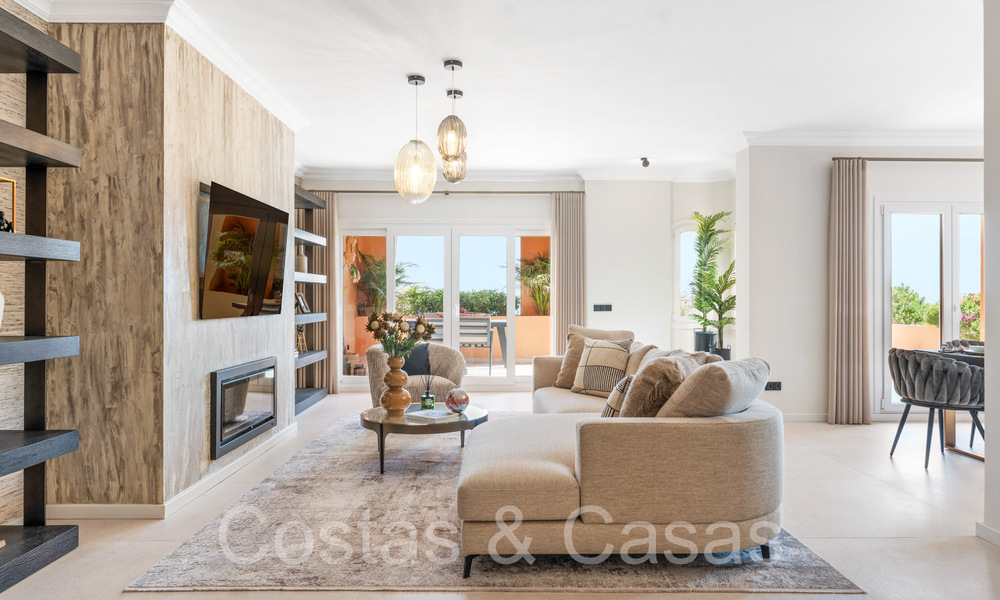 Ático andaluz con diseño interior escandinavo en venta en el valle del golf de Nueva Andalucía, Marbella 70155