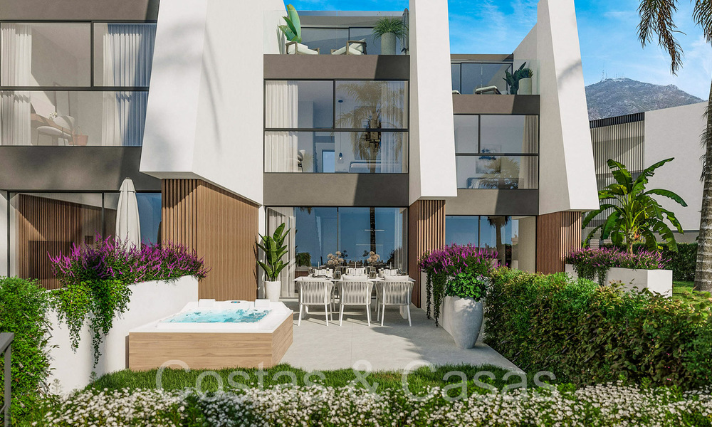 ¡Nuevo en el mercado! Modernas casas adosadas de 3 dormitorios con jardín privado en venta en Fuengirola, Costa del Sol 70175