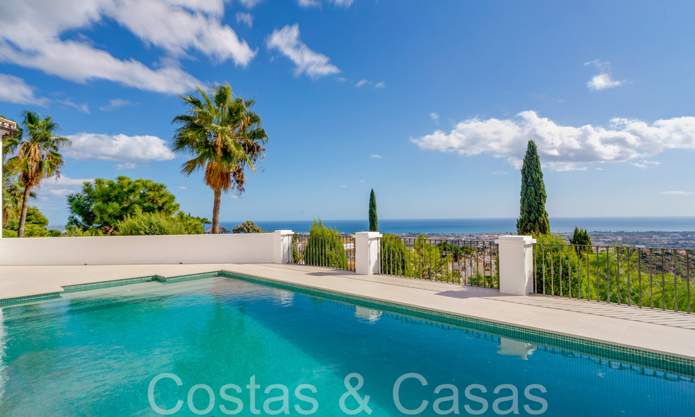 Sublime villa de lujo mediterránea con vistas panorámicas al mar en venta en El Madroñal, Marbella - Benahavis 70376