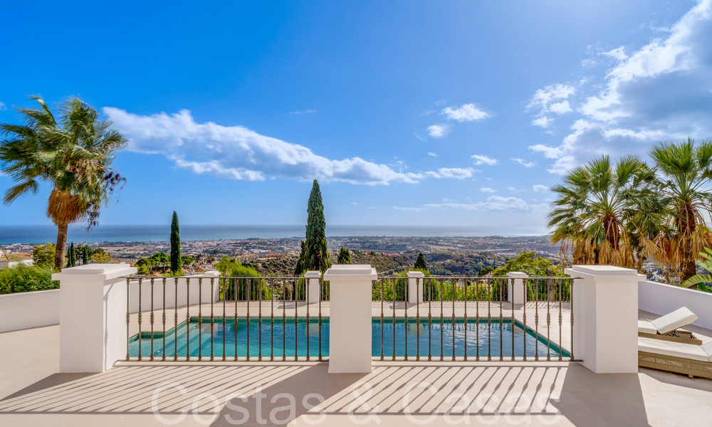 Sublime villa de lujo mediterránea con vistas panorámicas al mar en venta en El Madroñal, Marbella - Benahavis 70383