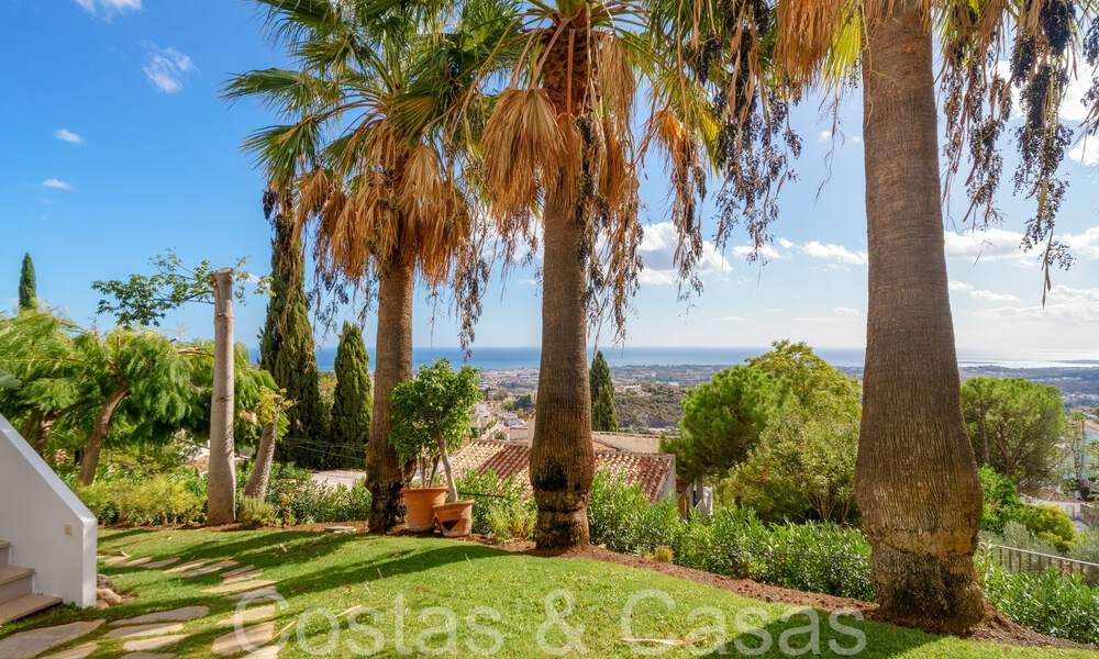 Sublime villa de lujo mediterránea con vistas panorámicas al mar en venta en El Madroñal, Marbella - Benahavis 70391