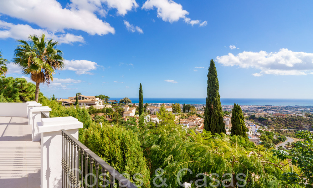 Sublime villa de lujo mediterránea con vistas panorámicas al mar en venta en El Madroñal, Marbella - Benahavis 70392