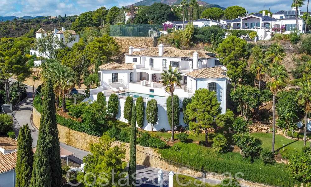 Sublime villa de lujo mediterránea con vistas panorámicas al mar en venta en El Madroñal, Marbella - Benahavis 70393