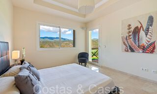 Villa española de lujo con impresionantes vistas en venta, enclavada en la vegetación de Istán, Costa del Sol 70413 