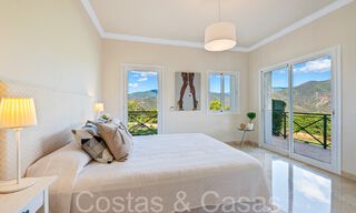 Villa española de lujo con impresionantes vistas en venta, enclavada en la vegetación de Istán, Costa del Sol 70415 