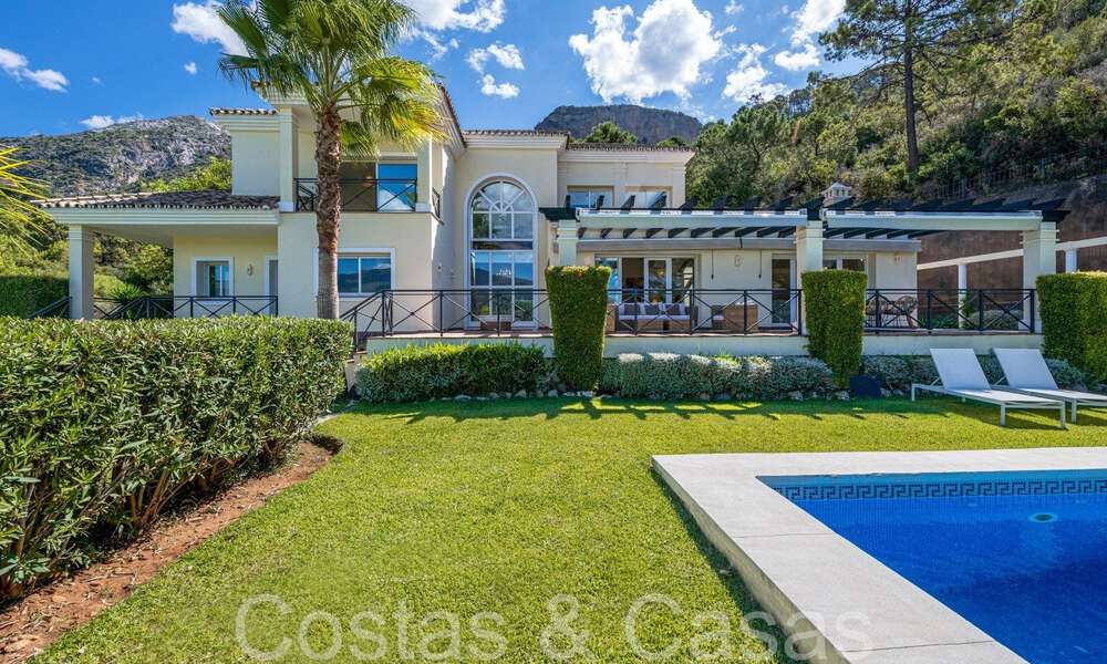 Villa española de lujo con impresionantes vistas en venta, enclavada en la vegetación de Istán, Costa del Sol 70424