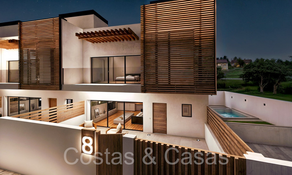 Nueva promoción de 8 casas adosadas en venta junto al campo de golf en Estepona 70541