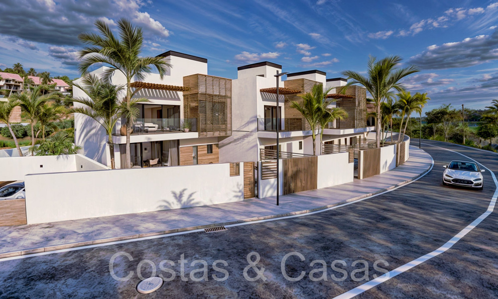 Nueva promoción de 8 casas adosadas en venta junto al campo de golf en Estepona 70545