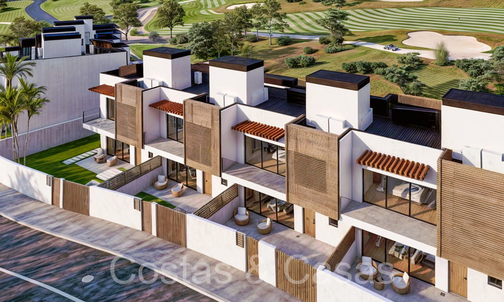 Nueva promoción de 8 casas adosadas en venta junto al campo de golf en Estepona 70559