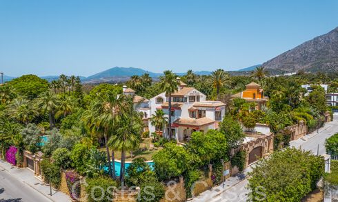 Villa andaluza para renovar en venta en una ubicación privilegiada y exclusiva a pocos minutos de la Milla de Oro de Marbella 70570
