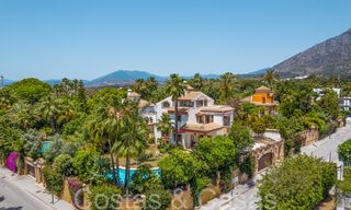 Villa andaluza para renovar en venta en una ubicación privilegiada y exclusiva a pocos minutos de la Milla de Oro de Marbella 70570 