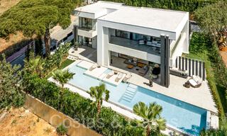 Sofisticada villa de nueva construcción en venta cerca de todos los servicios en la famosa Milla de Oro de Marbella 70650 