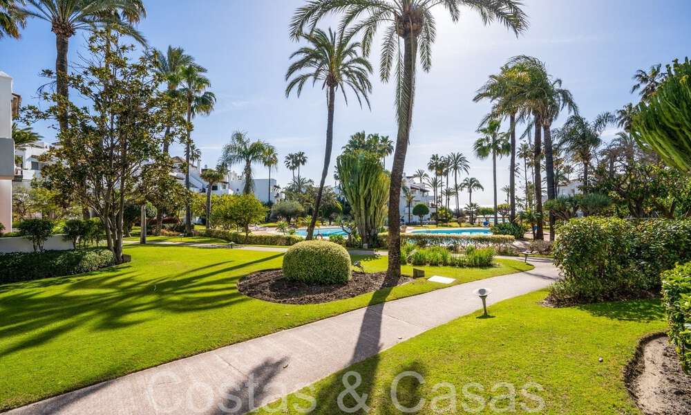 Ático en venta en un codiciado complejo de playa en la Nueva Milla de Oro entre Marbella y Estepona 70708