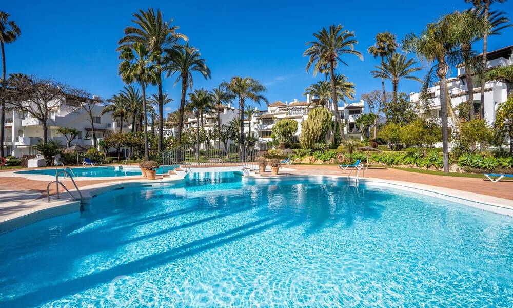 Ático en venta en un codiciado complejo de playa en la Nueva Milla de Oro entre Marbella y Estepona 70711