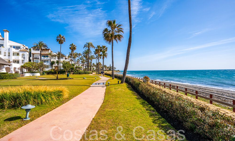 Ático en venta en un codiciado complejo de playa en la Nueva Milla de Oro entre Marbella y Estepona 70712