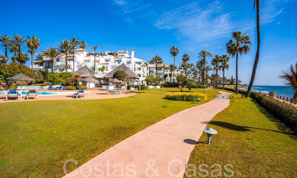 Ático en venta en un codiciado complejo de playa en la Nueva Milla de Oro entre Marbella y Estepona 70713