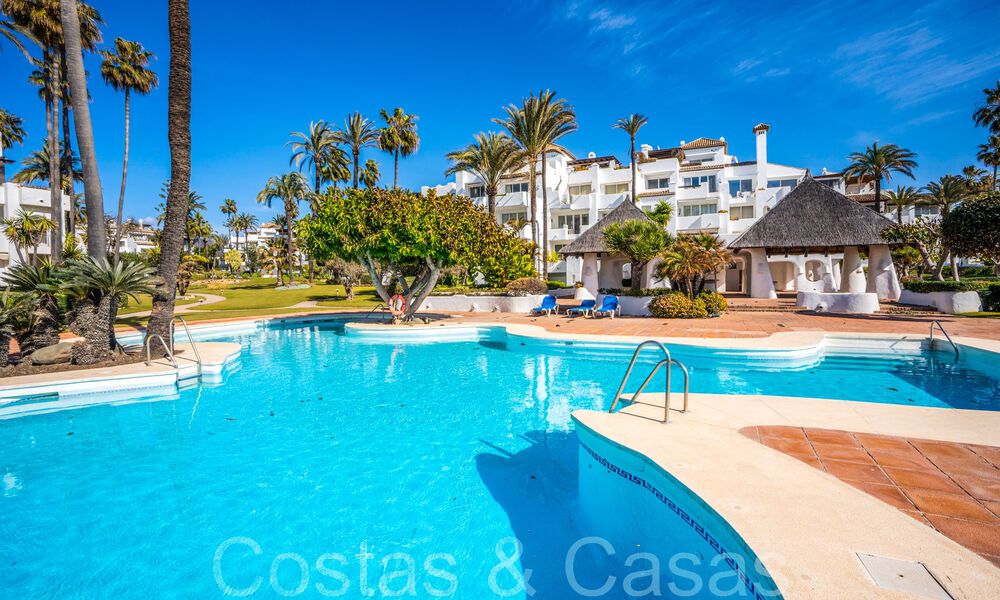 Ático en venta en un codiciado complejo de playa en la Nueva Milla de Oro entre Marbella y Estepona 70716