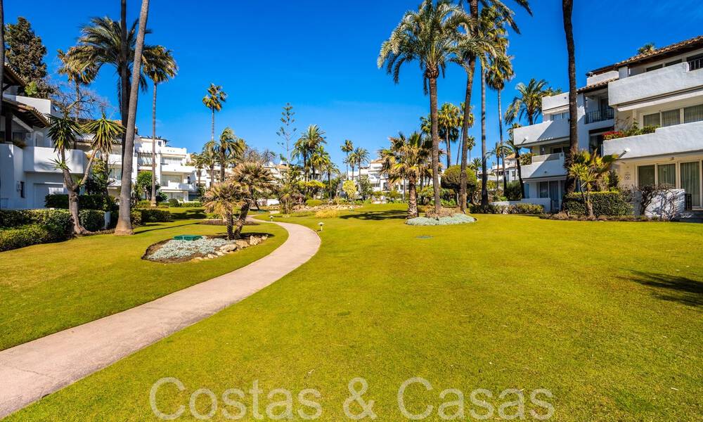 Ático en venta en un codiciado complejo de playa en la Nueva Milla de Oro entre Marbella y Estepona 70718