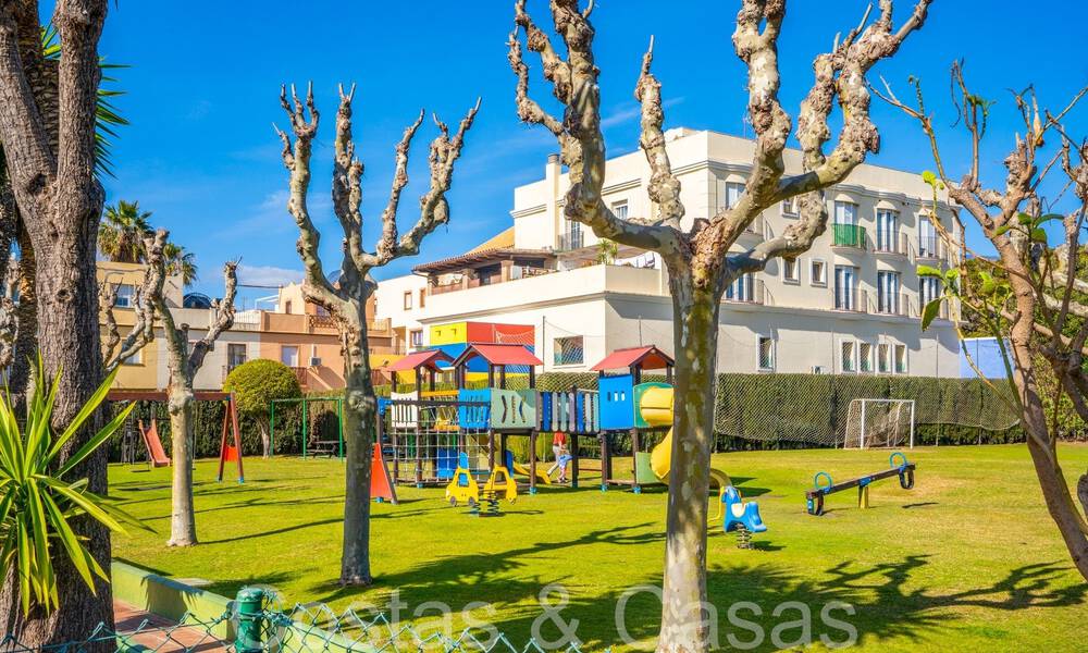 Ático en venta en un codiciado complejo de playa en la Nueva Milla de Oro entre Marbella y Estepona 70720