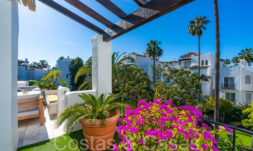 Ático en venta en un codiciado complejo de playa en la Nueva Milla de Oro entre Marbella y Estepona 70731