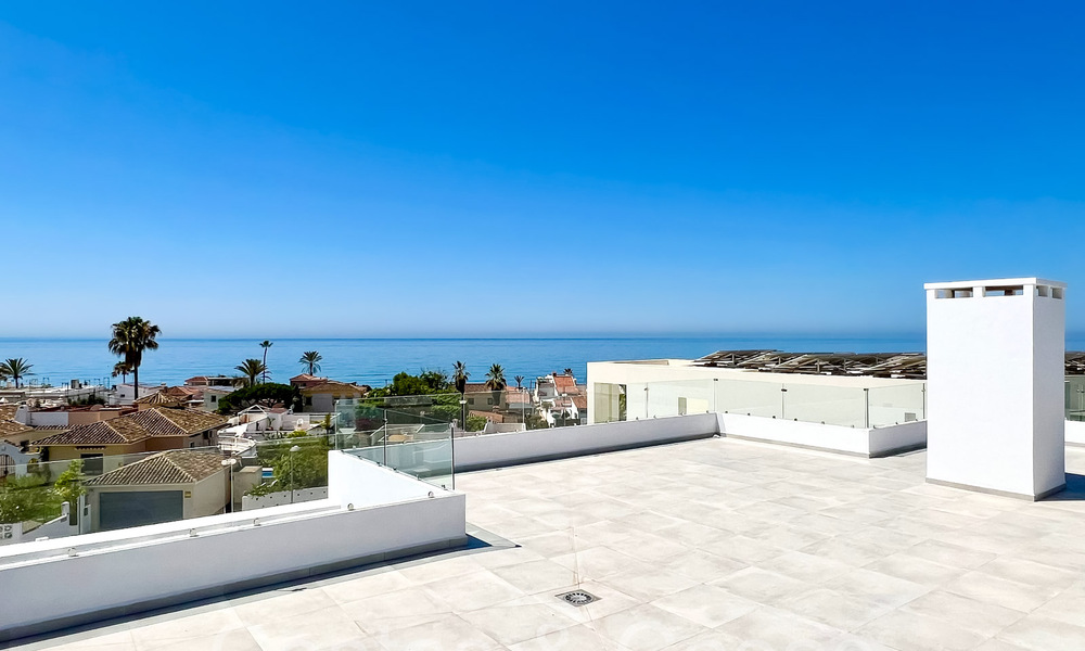 Villa contemporánea de nueva construcción en venta en una codiciada zona de playa al este del centro de Marbella 70585