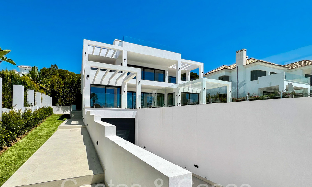 Villa contemporánea de nueva construcción en venta en una codiciada zona de playa al este del centro de Marbella 70586