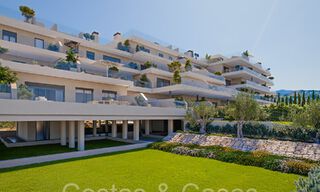 Nuevo en el mercado. Apartamentos elegantes en venta, a poca distancia de la playa y de los servicios del centro de Estepona 70907 