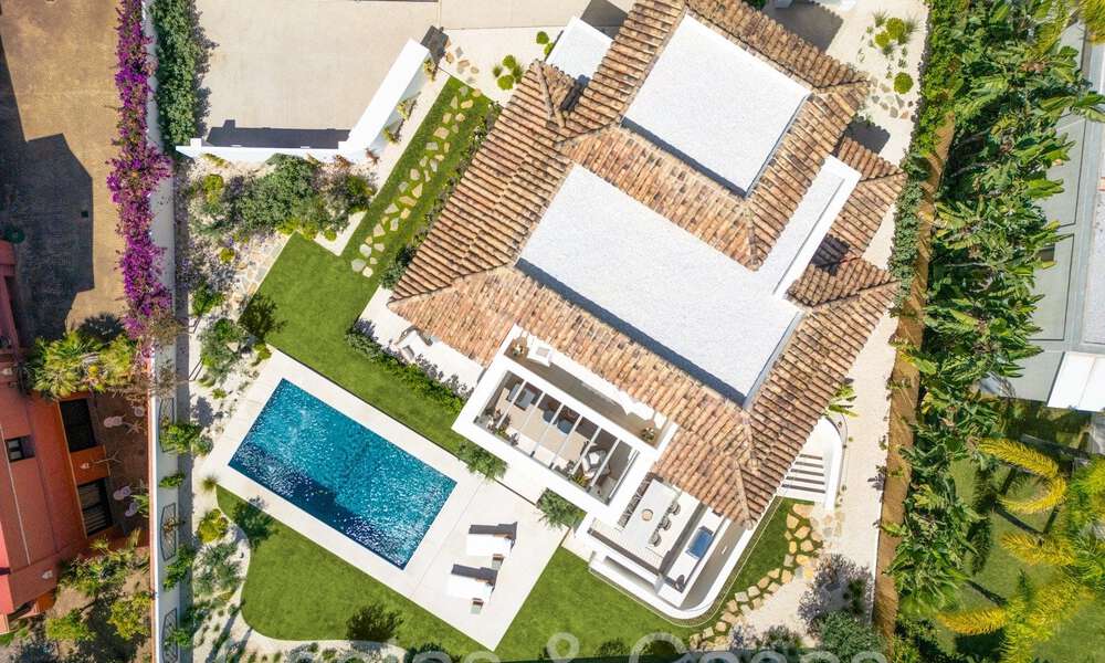 Villa mediterránea renovada de primera clase en venta en el corazón de La Quinta, Benahavis - Marbella 71186