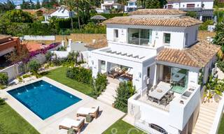 Villa mediterránea renovada de primera clase en venta en el corazón de La Quinta, Benahavis - Marbella 71188 